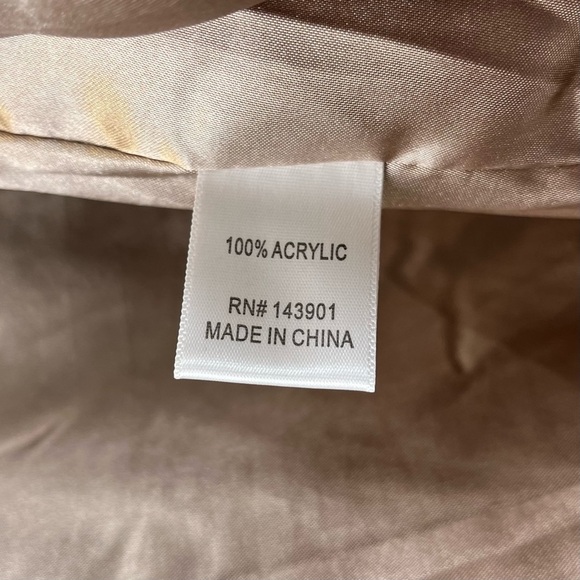 Coco + Carmen Faux Fur Jacket‎  Women's - Size S/M - Picture 5 of 5